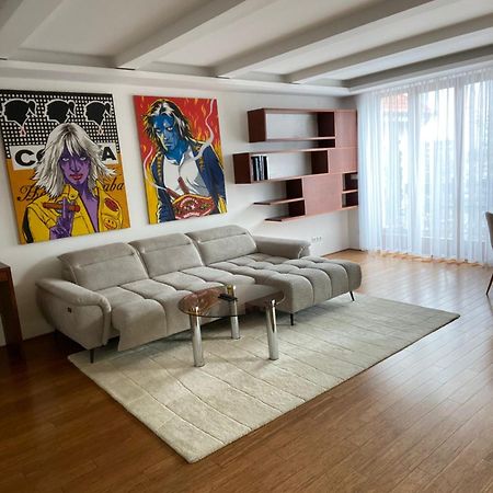 Old Town Apartment Bratislava Buitenkant foto